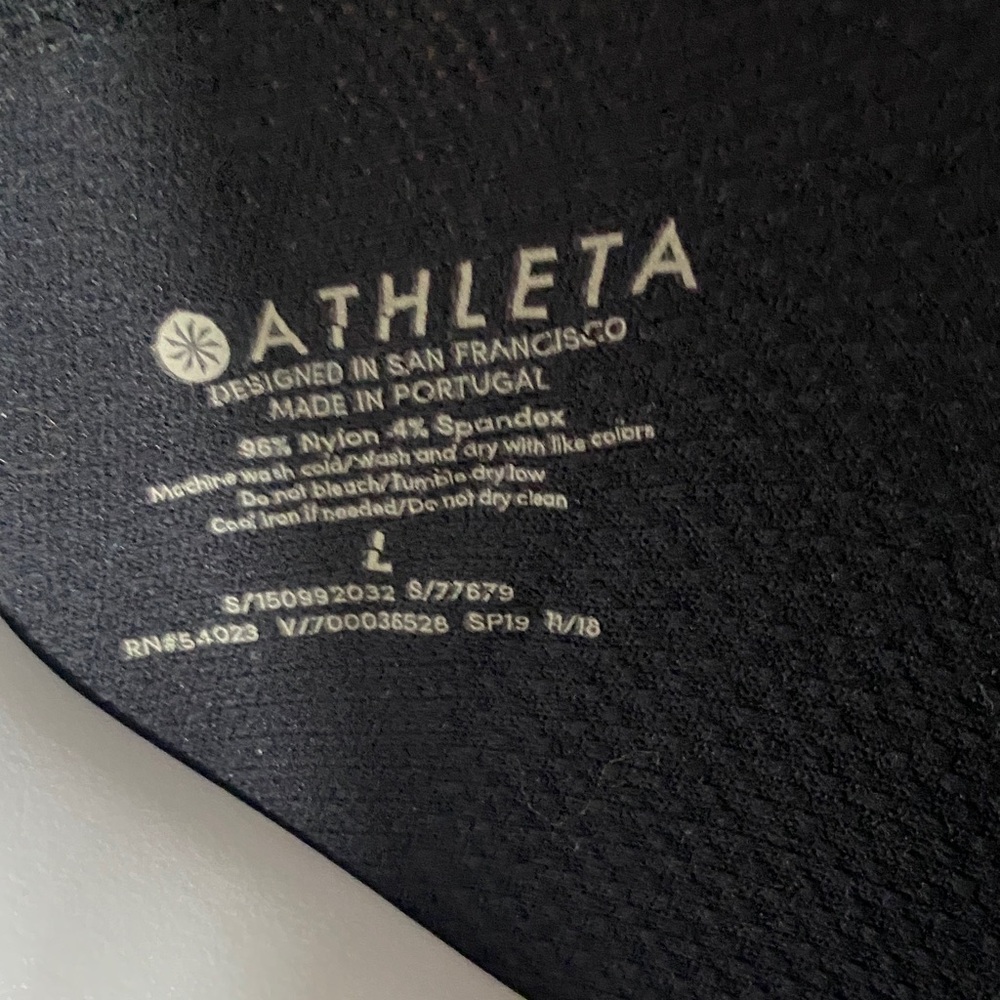 Athleta Black Long Sleeve Scoop Neck Top - Picture 2 of 4